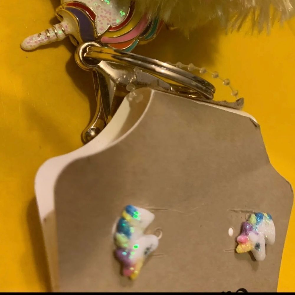 Carole Inc Unicorn Shaped Keyring Keychain & Earring set